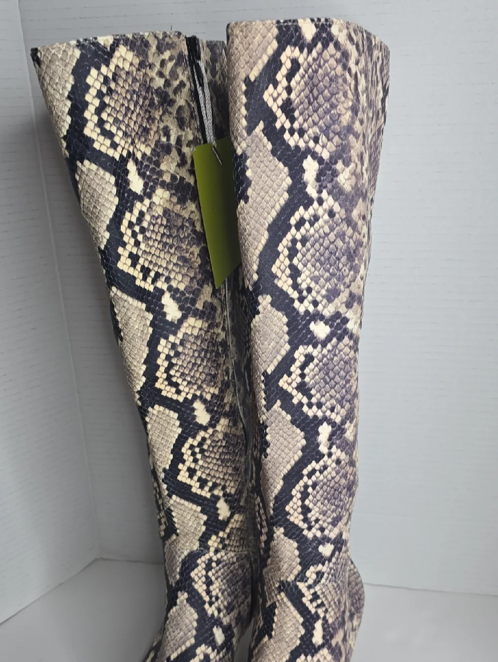 Gianni Bini nwt wide